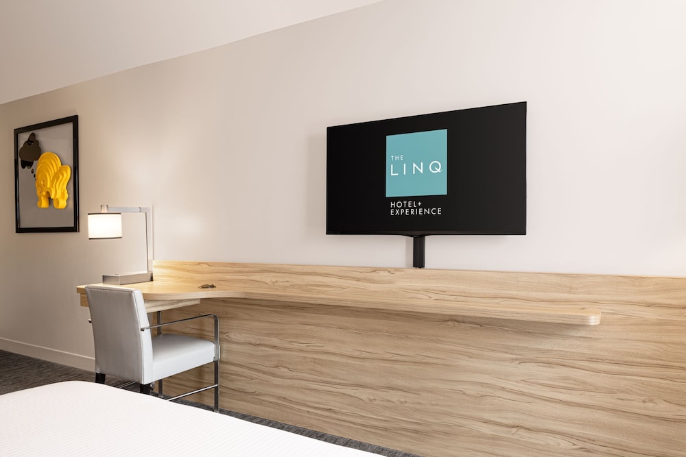 The LINQ Hotel & Casino - A Caesars Rewards Destination 44/54