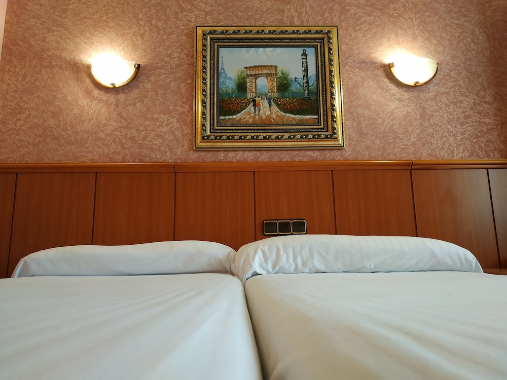 Hotel Real de Castilla 17/50