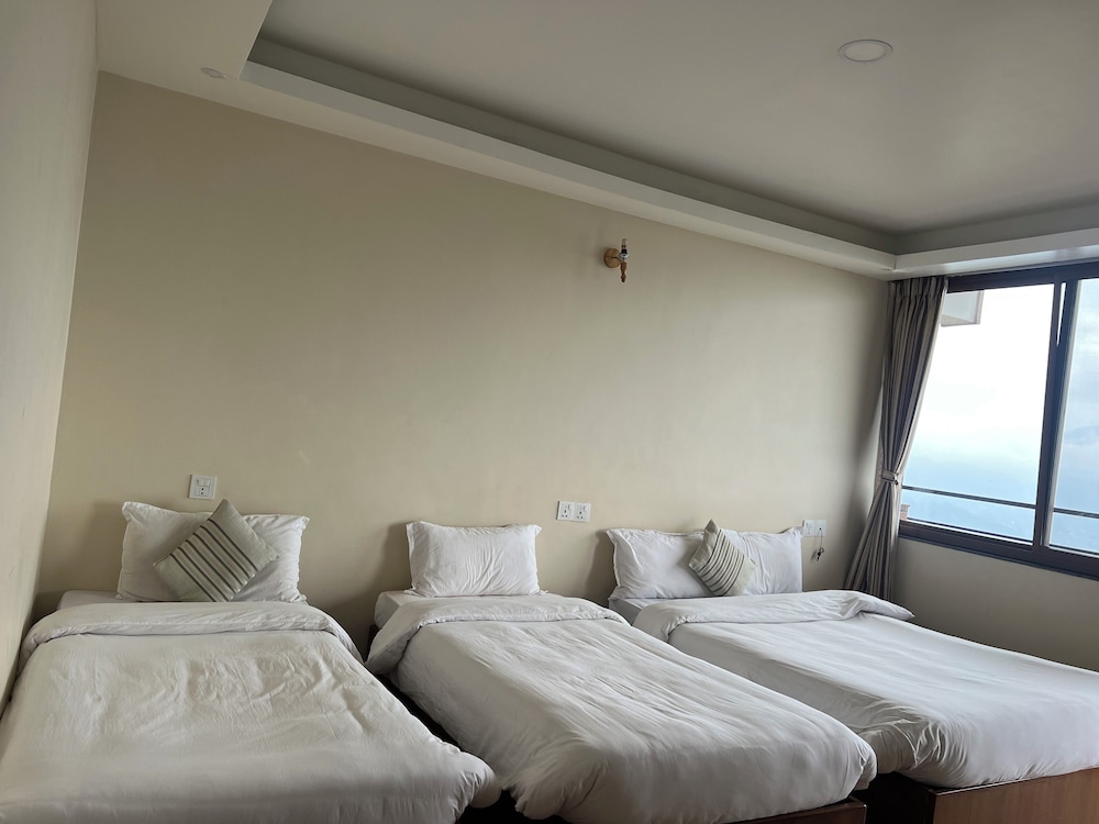 Ratna Giri Resort 18/49