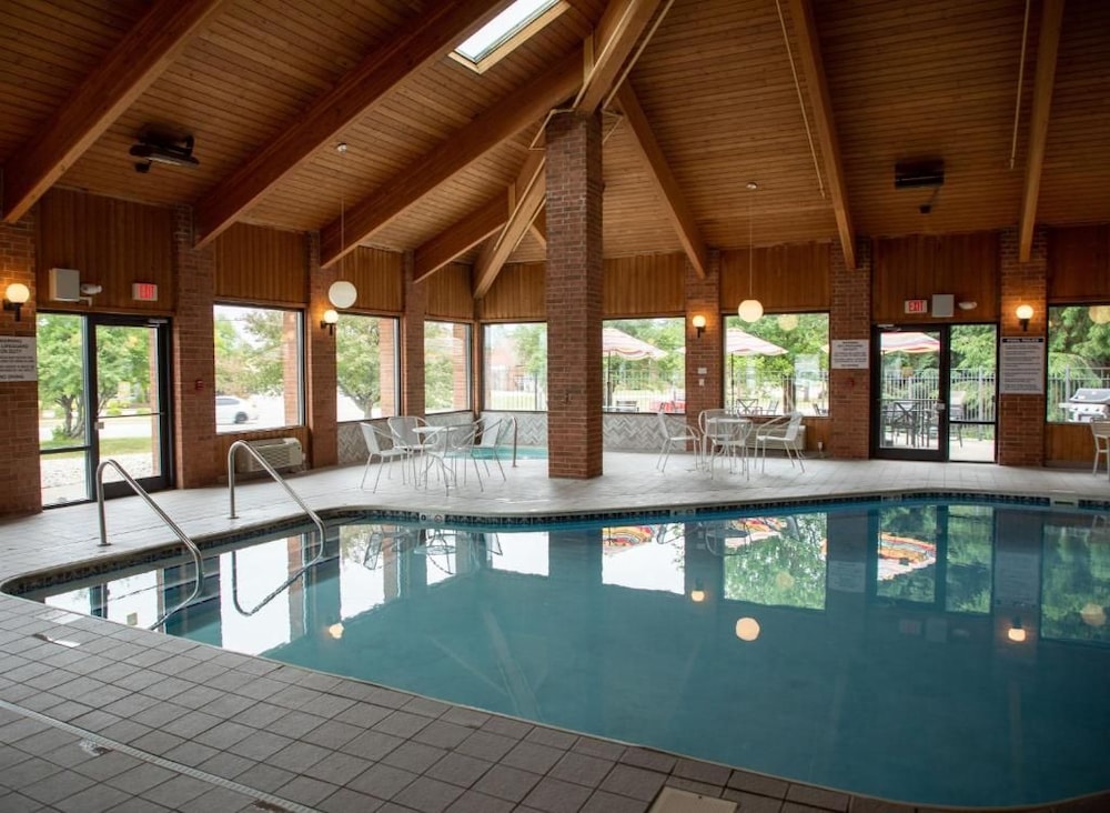 Country Hearth Inn Lomira Hotel 27/48