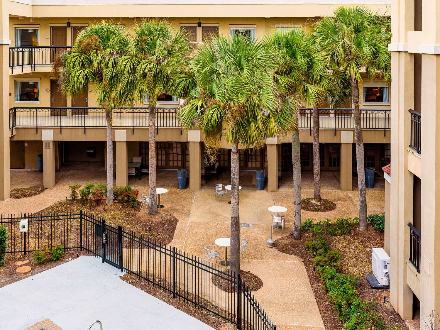 Comfort Suites Baton Rouge South I-10 20/20