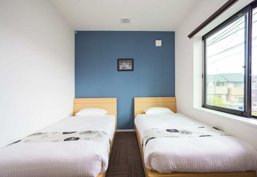 CLASSIC, TWIN BEDS