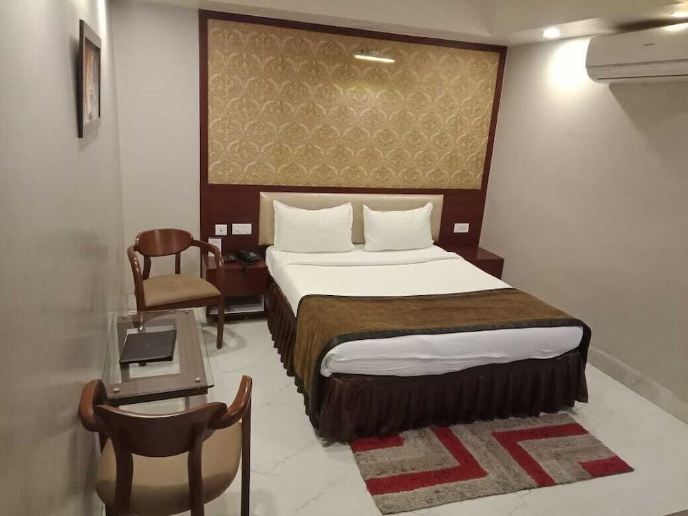 The Grand Empire A Boutique Hotel 6/21