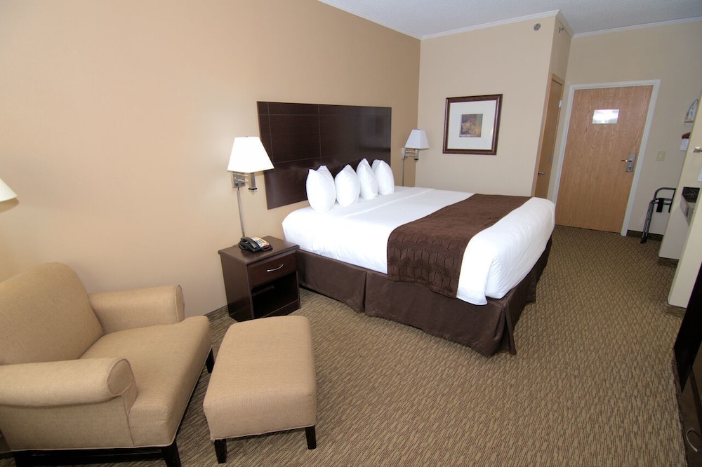 Rock Island Inn Suites 11/44