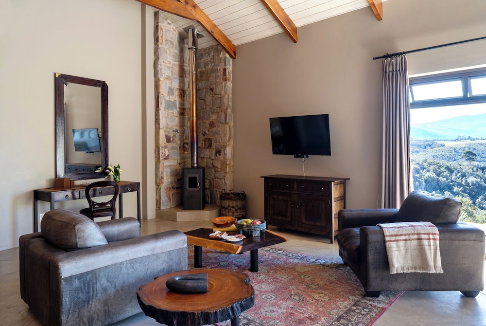 Tamodi Lodge and Stables 33/50