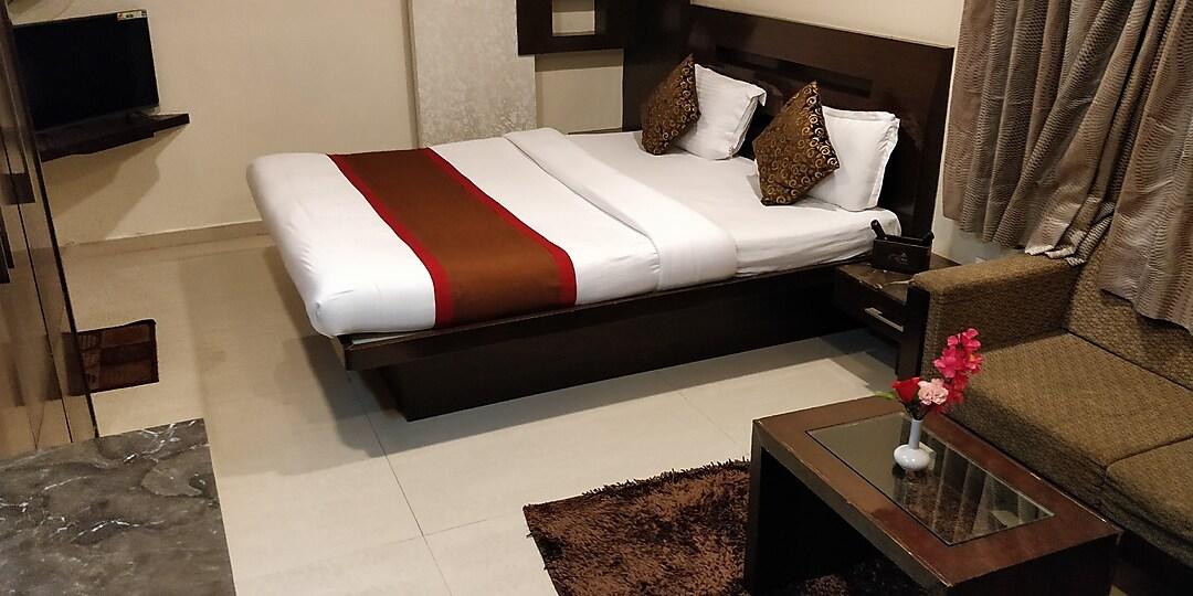 Hotel Apna Avenue 7/20