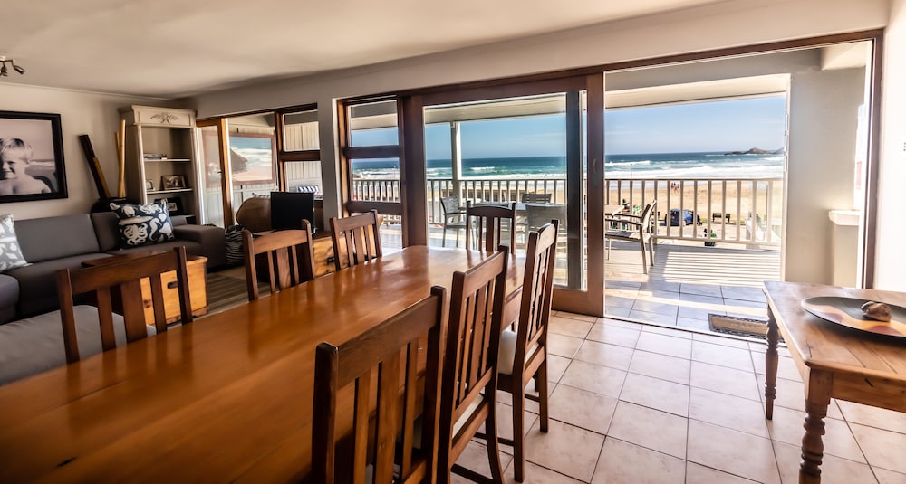 Dutton's Cove Guesthouse 27/50