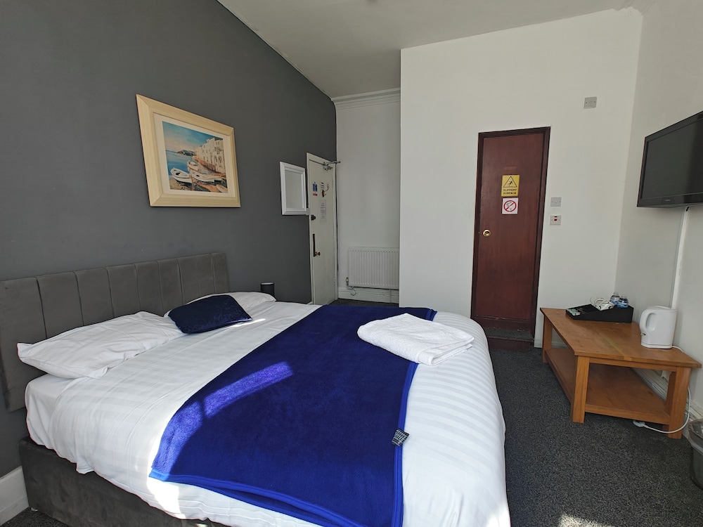 Campbell S Guest House 18/50