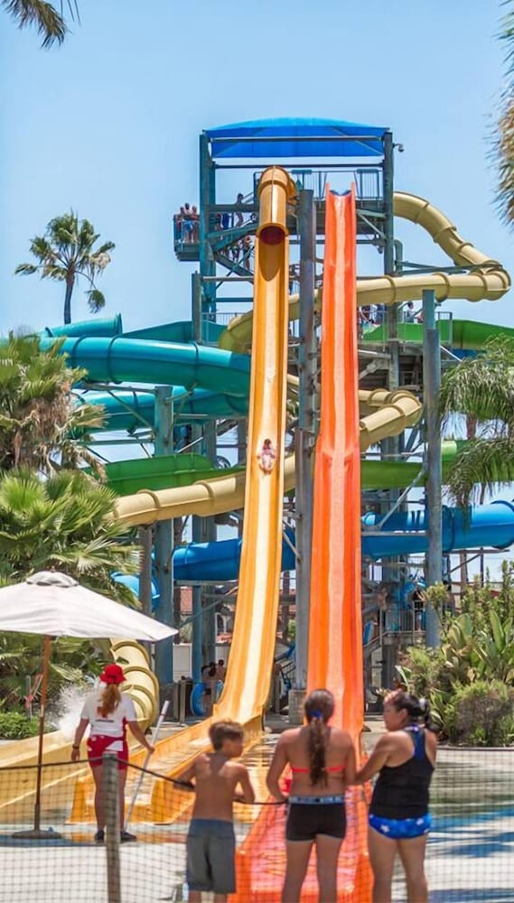 Buena Park Grand Hotel and Suites 67/75