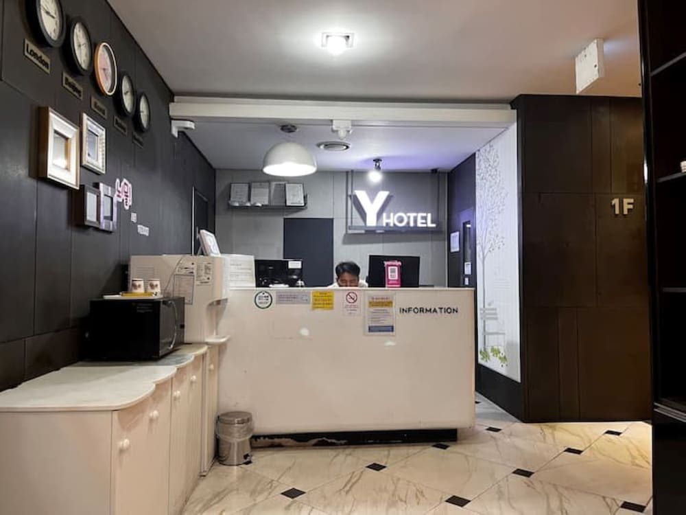 Y HOTEL 5/24