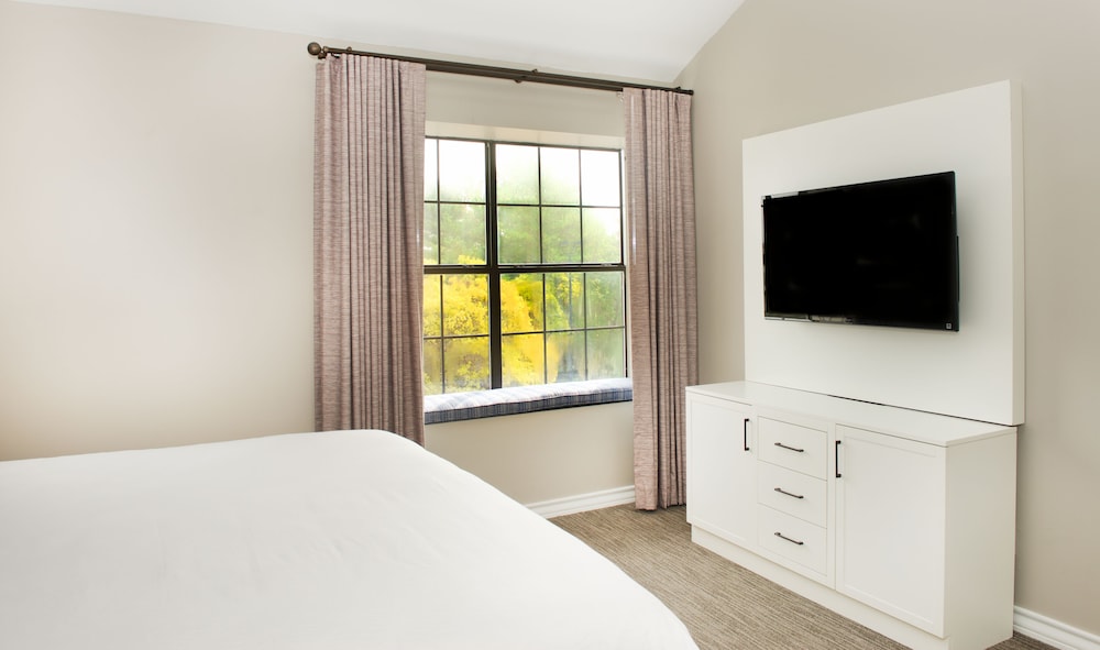 Horseshoe Bay Resort 27/66