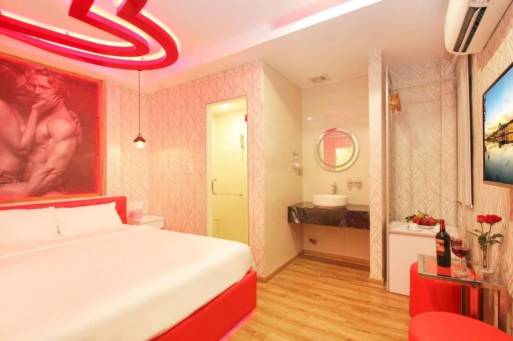 Cupid 2 Hotel 39/67
