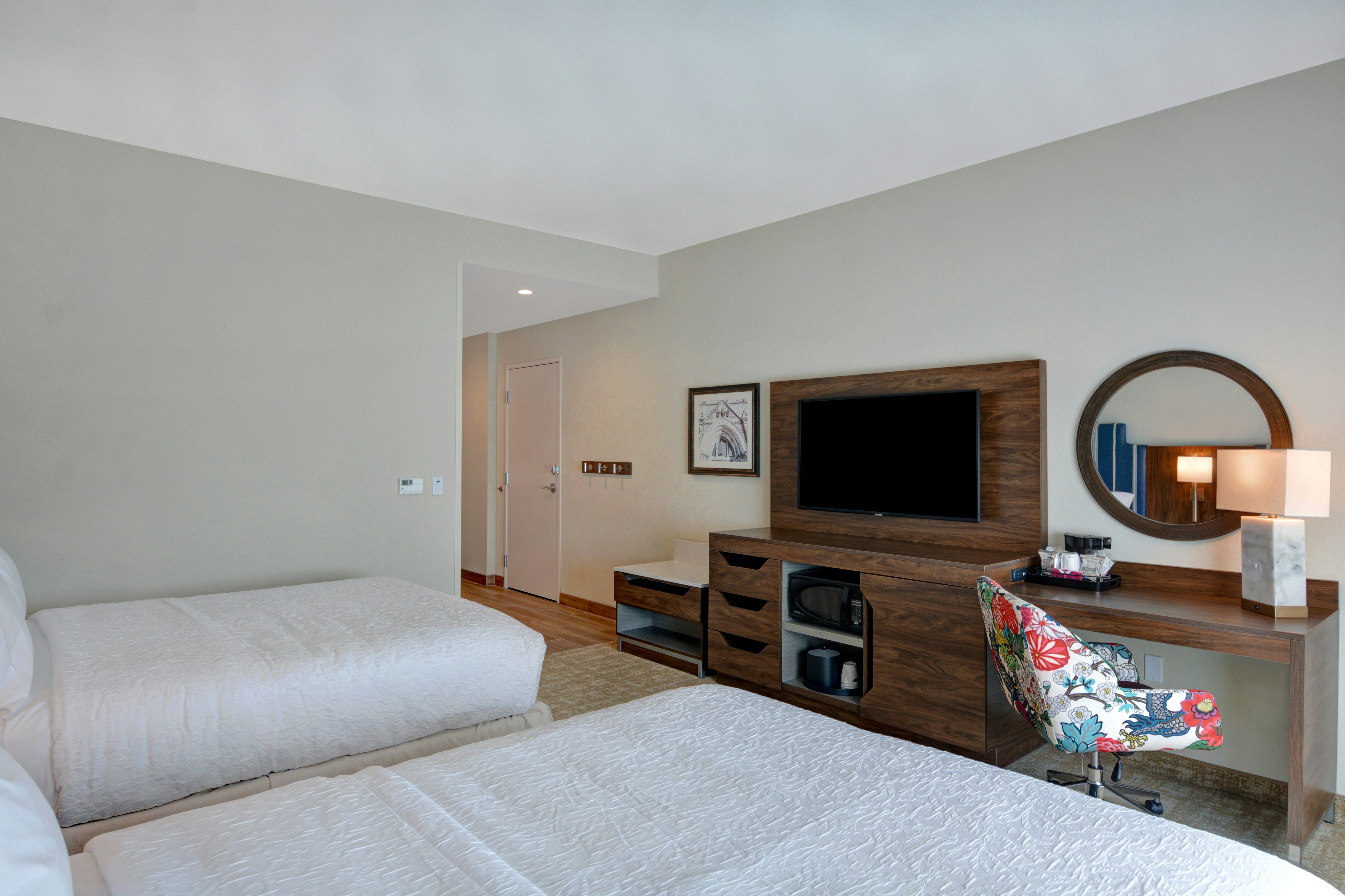 غرفة بسريرين كوين، Hampton Inn & Suites Nashville Downtown Capitol View, Tn 2/3