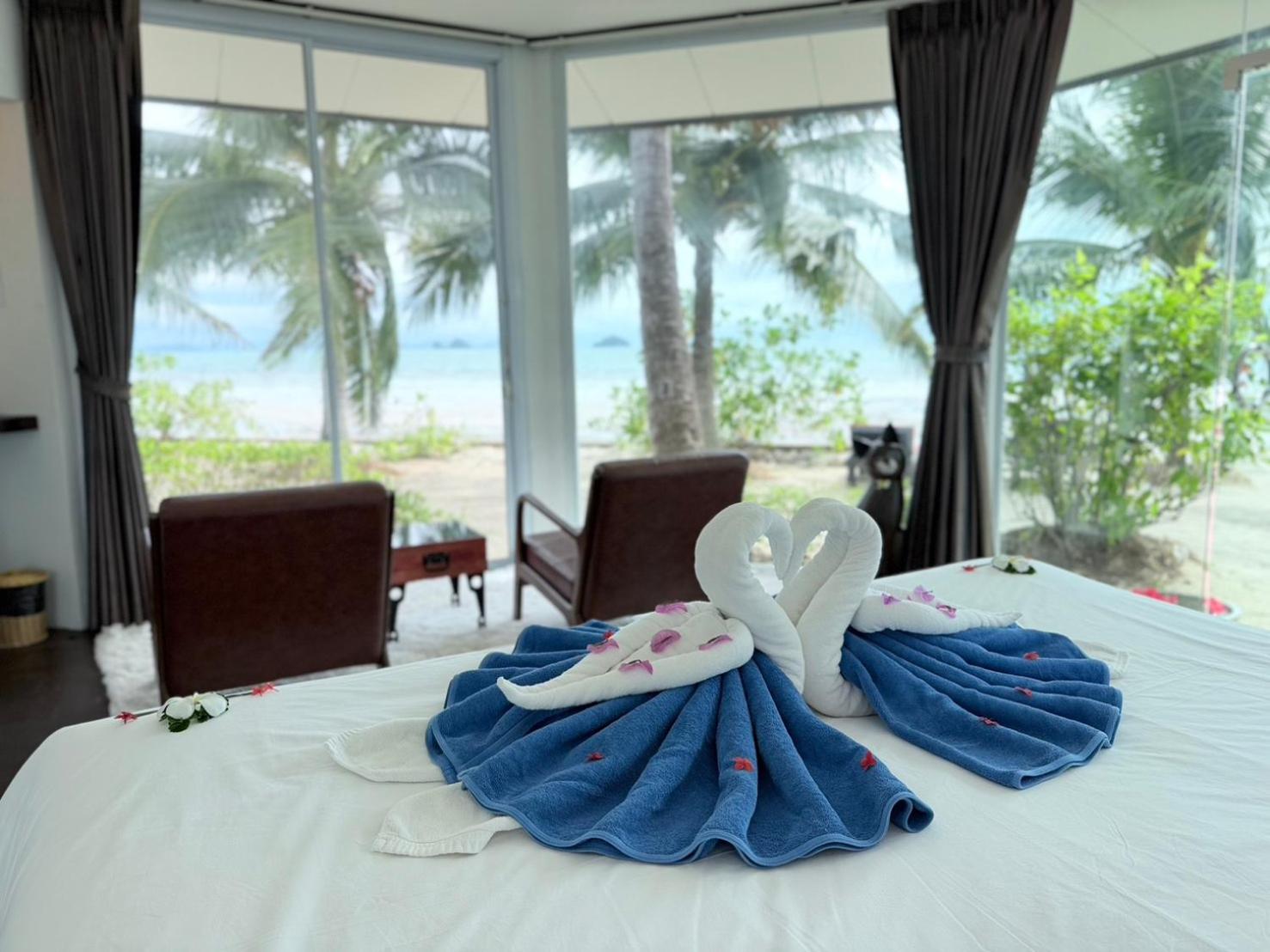 Villa, Beach Front، Am Samui Resort 7/10