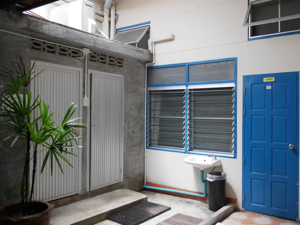 Phuket Old Town Hostel 7/61
