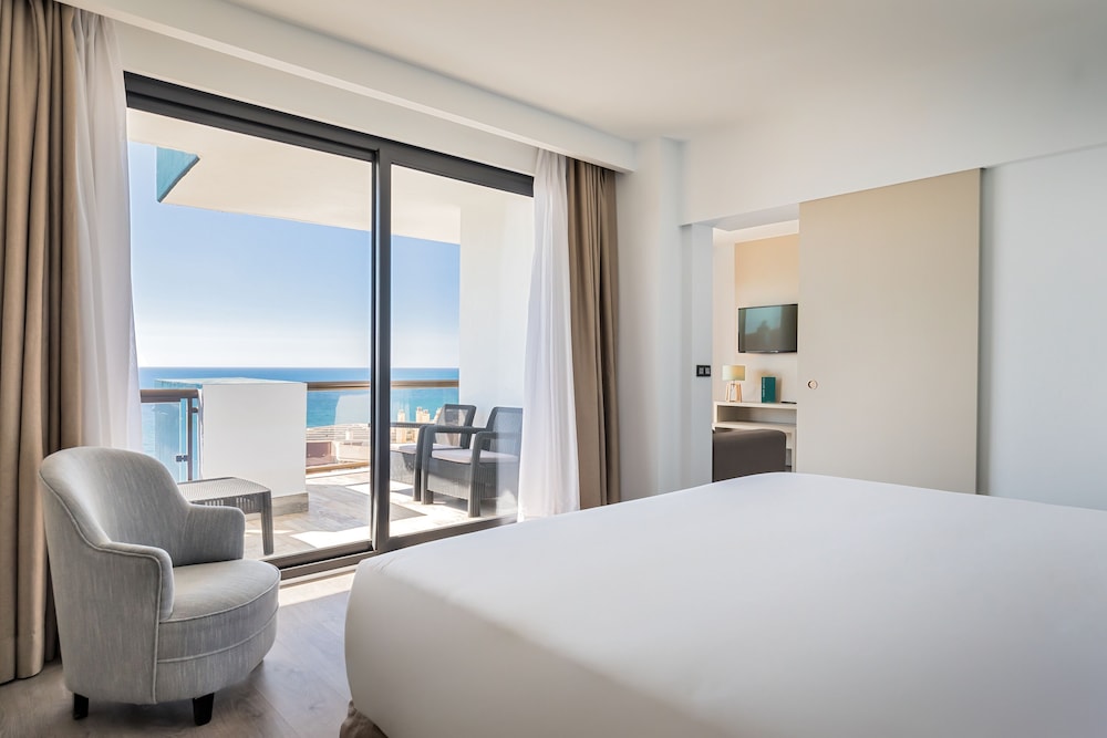 JUNIOR SUITE, SEA FRONT