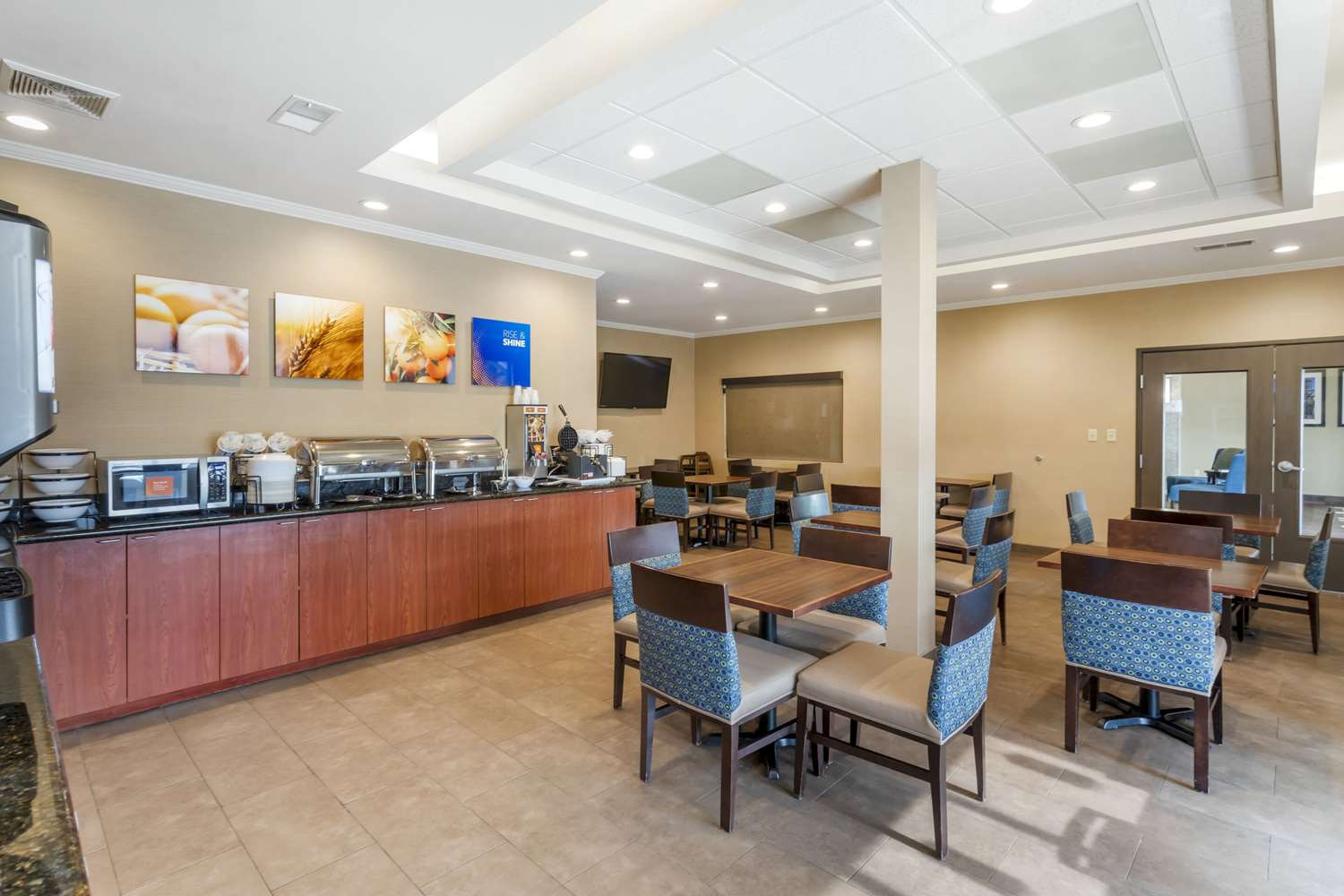 Comfort Inn & Suites Blytheville, AR 31/39