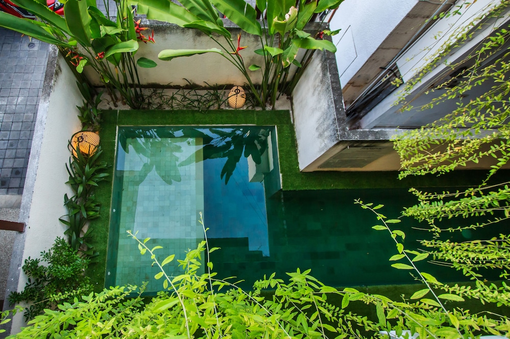 Kuta Suci Beach Hotel 37/43