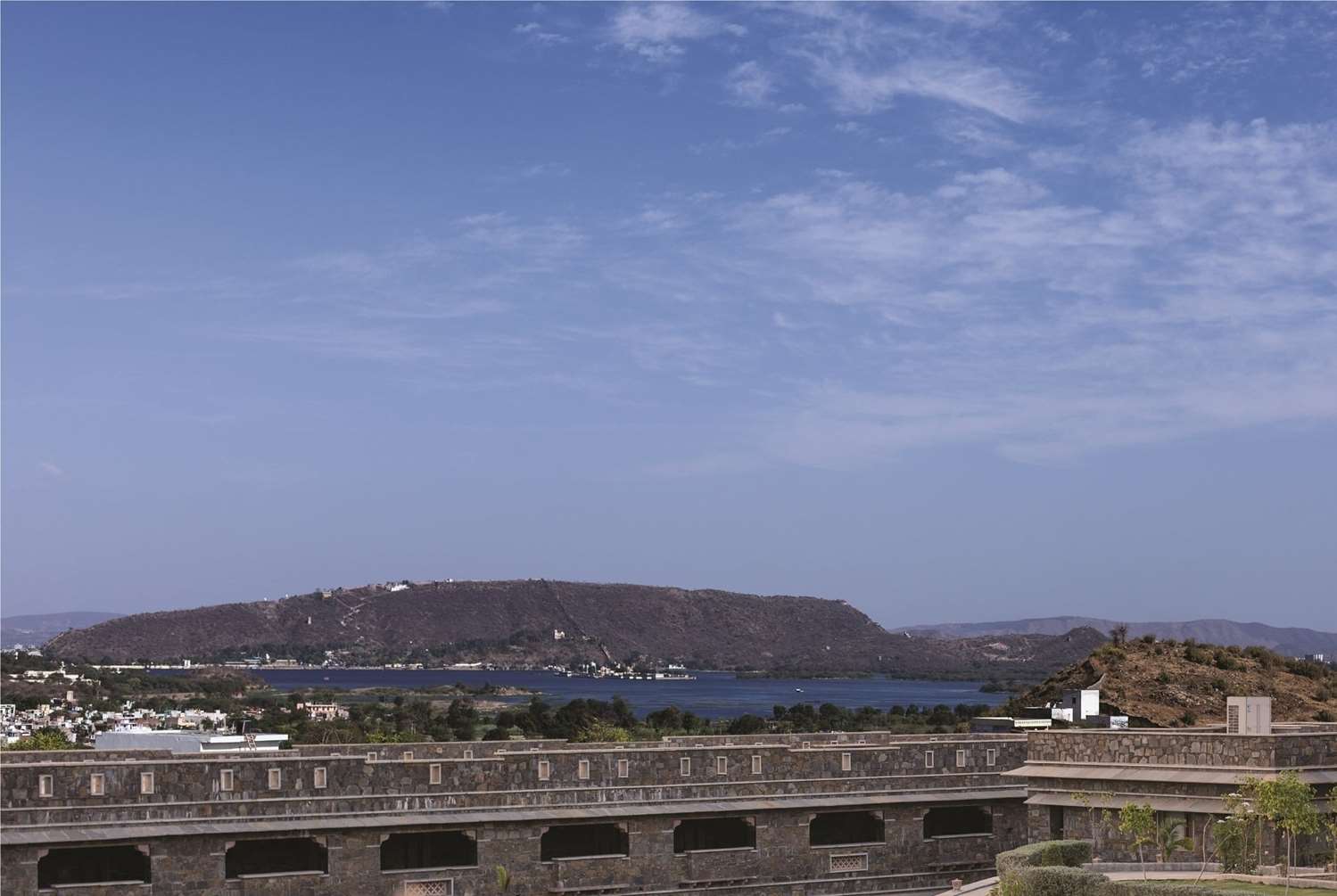Ramada by Wyndham Udaipur Resort and Spa 22/28