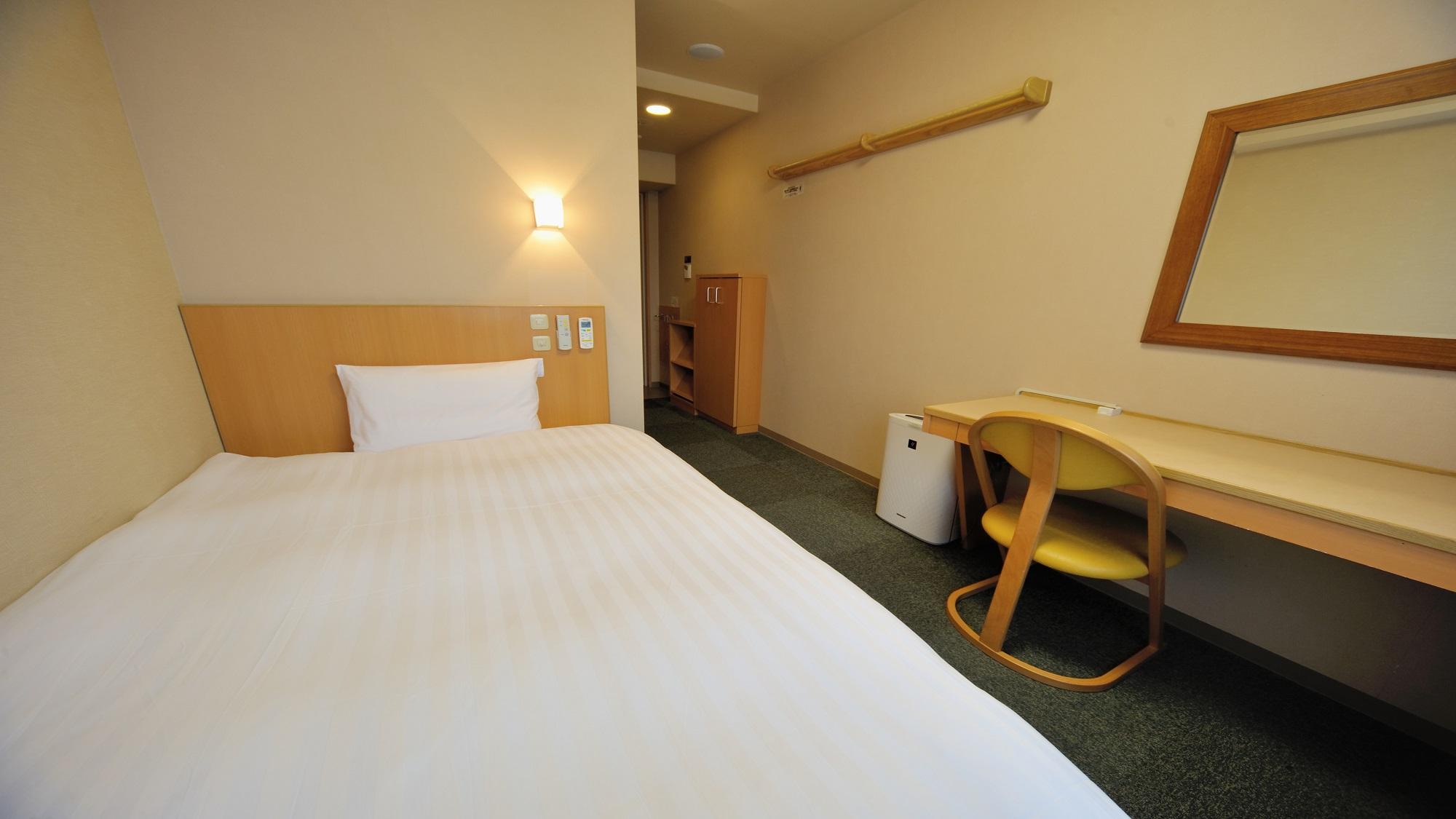 Room Assigned on Arrival, Economy, Single