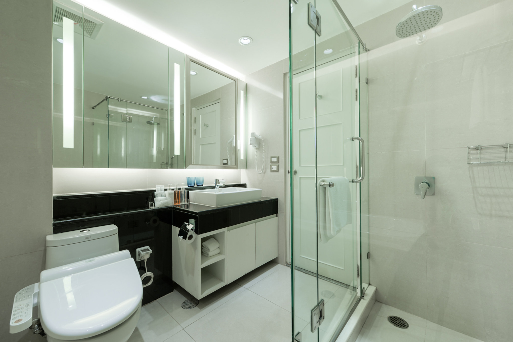 Centre Point Hotel Chidlom 66/68