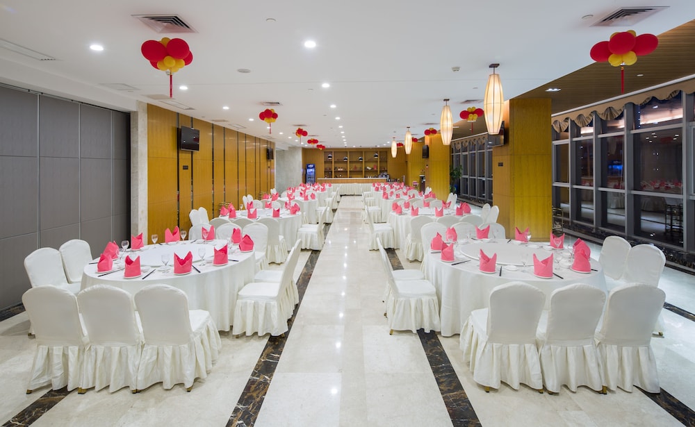 Zhangjiajie Huatian Hotel 56/62