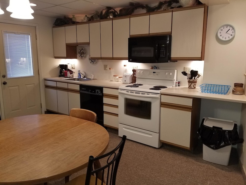 Lakeshor Motor Inn 35/42