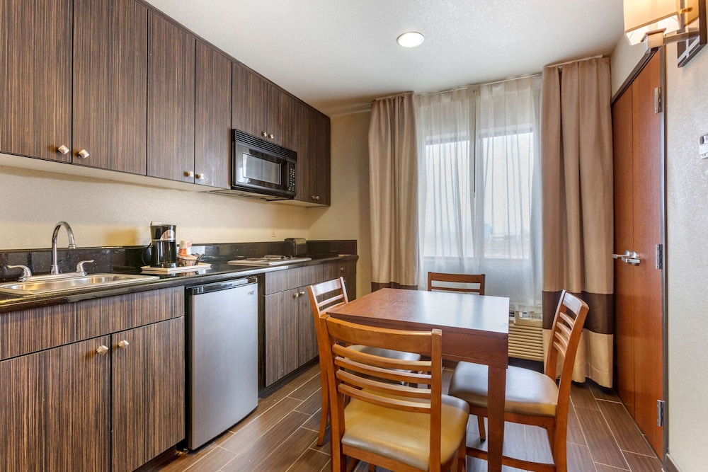 Comfort Suites Hobbs 35/46