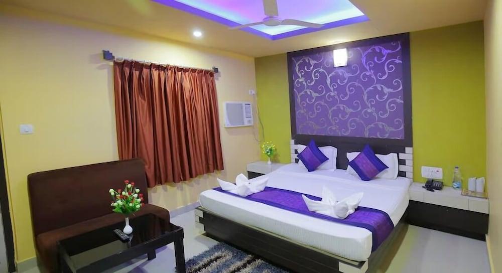 Hotel Pushpa Berries Group of Hotels 13/29