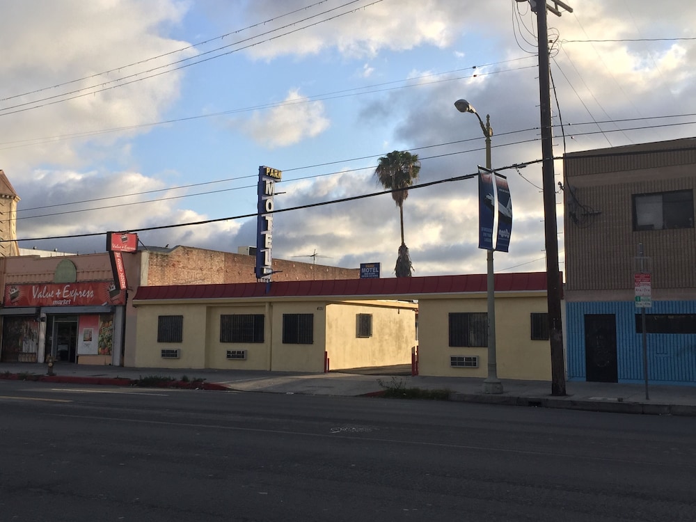 Park Motel 4/31