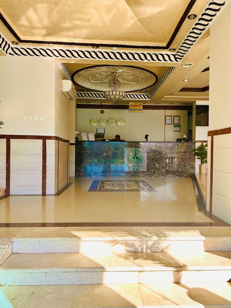 Arabian Palm Hotel 7/50
