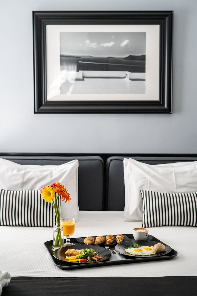Athenian Riviera Hotel & Suites 67/72