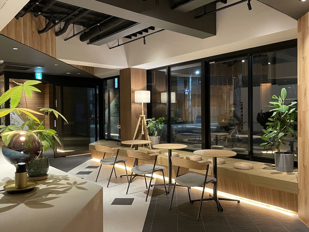 R Hotel Namba 14/17