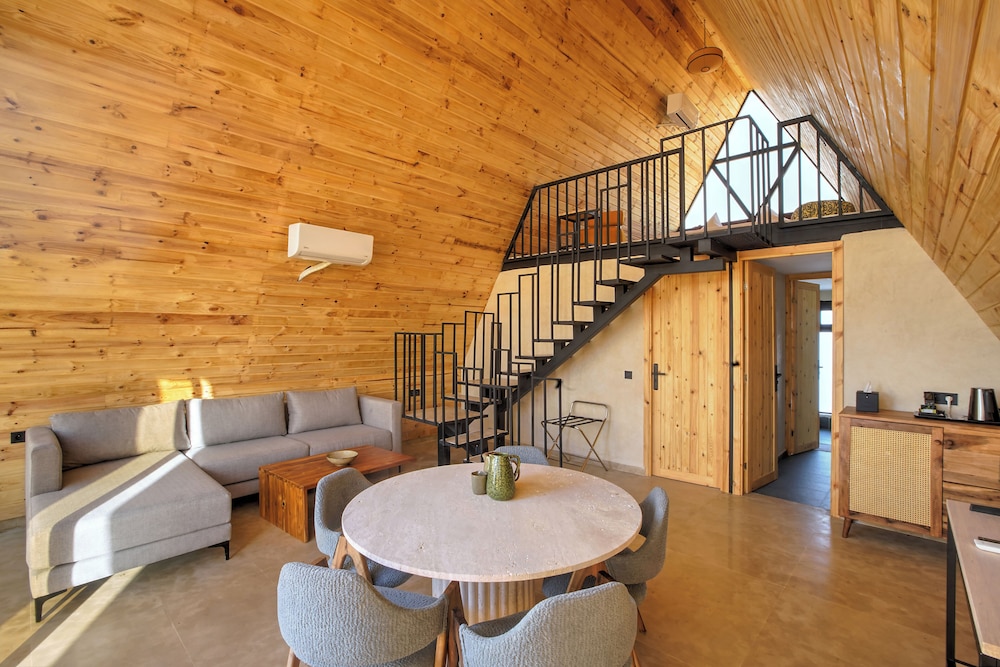 The Ranch Resort 33/50