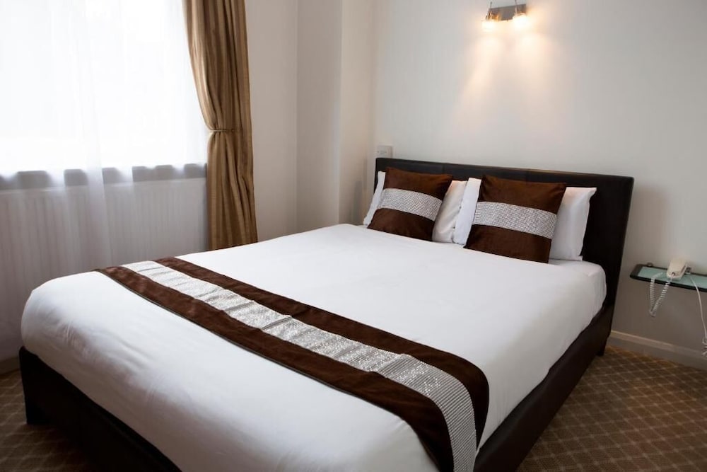 Westpoint Hotel 11/50
