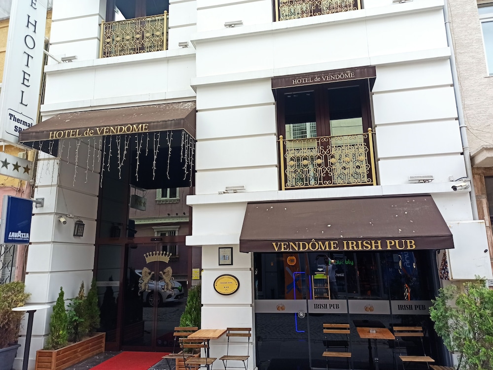 Vendome Hotel 4/46