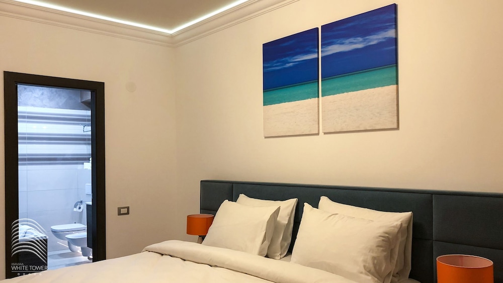 White Tower Mamaia 6/32