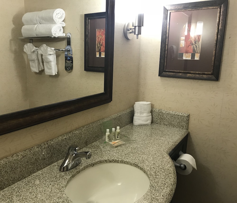 Holiday Inn Express La Mesa Near SDSU 31/72
