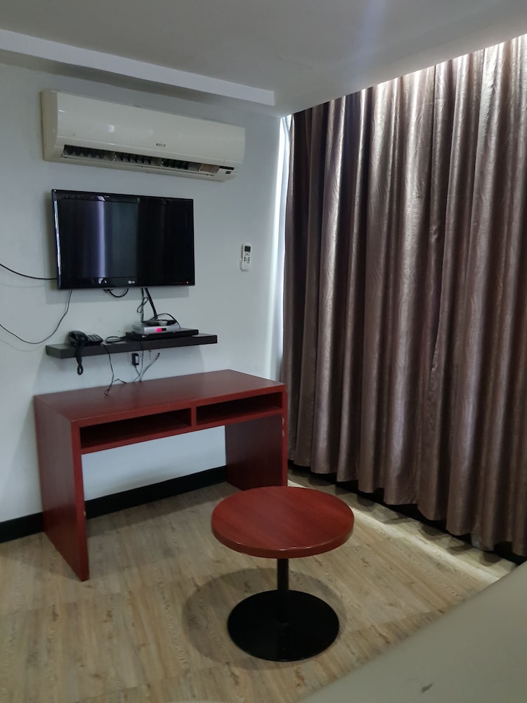 Cherry Midtown Hotel 25/32