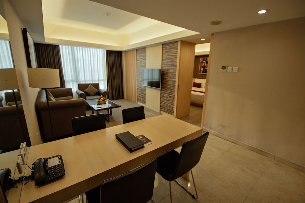 Grand Zuri Bsd City 50/61