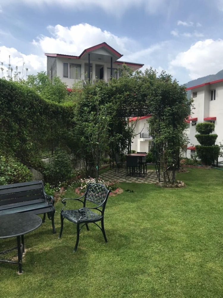 DE VIVENDI RESORT. 53/54