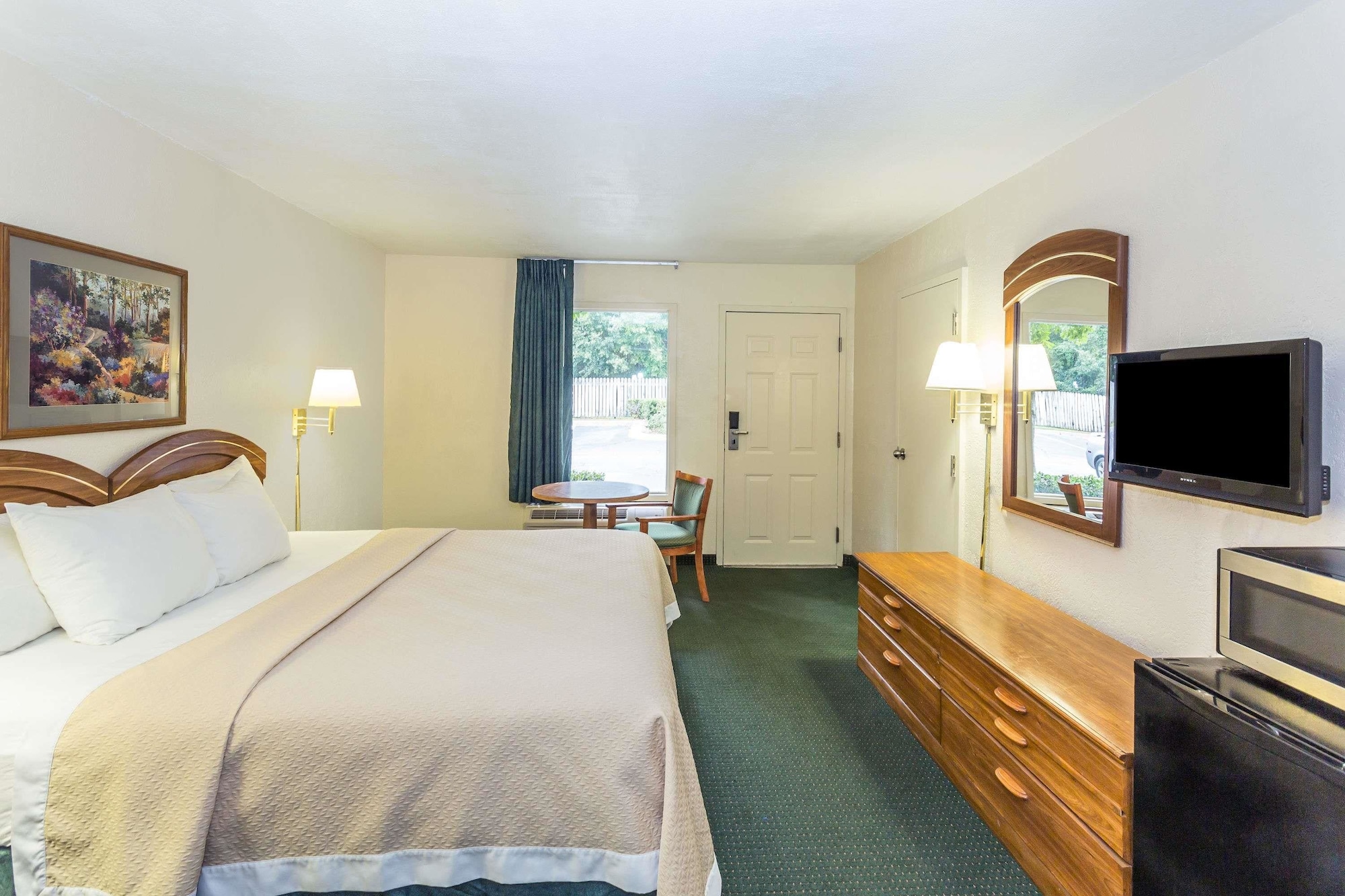 Room, King Bed, Pool Side
