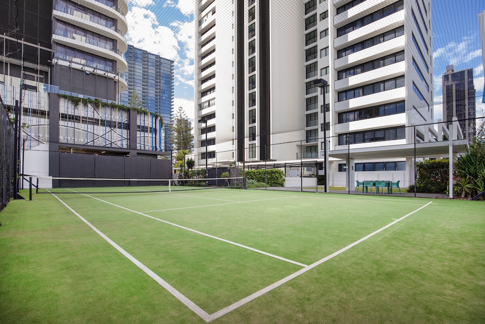Ultra Broadbeach 36/72