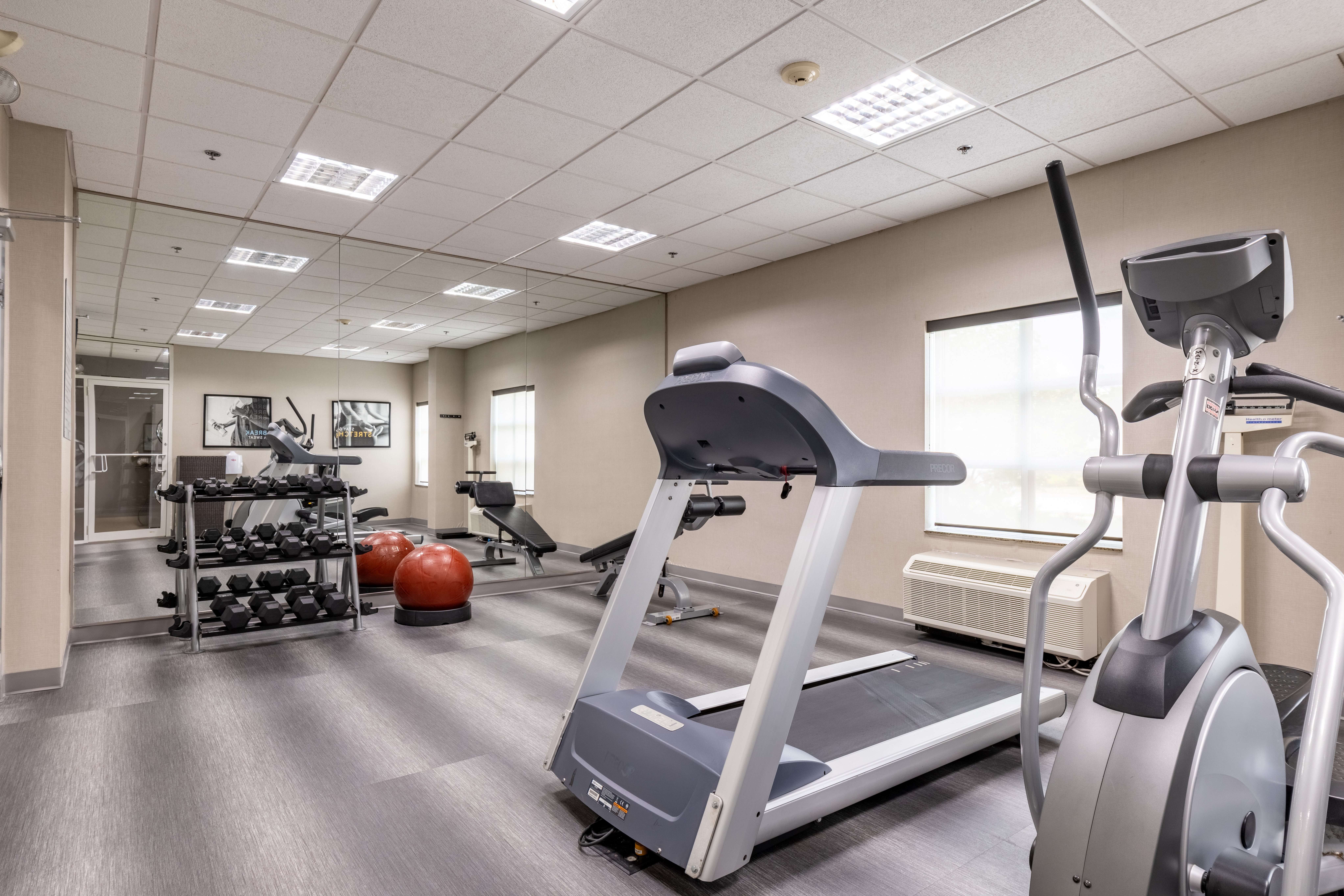 STAYBRIDGE SUITES GUELPH 37/78