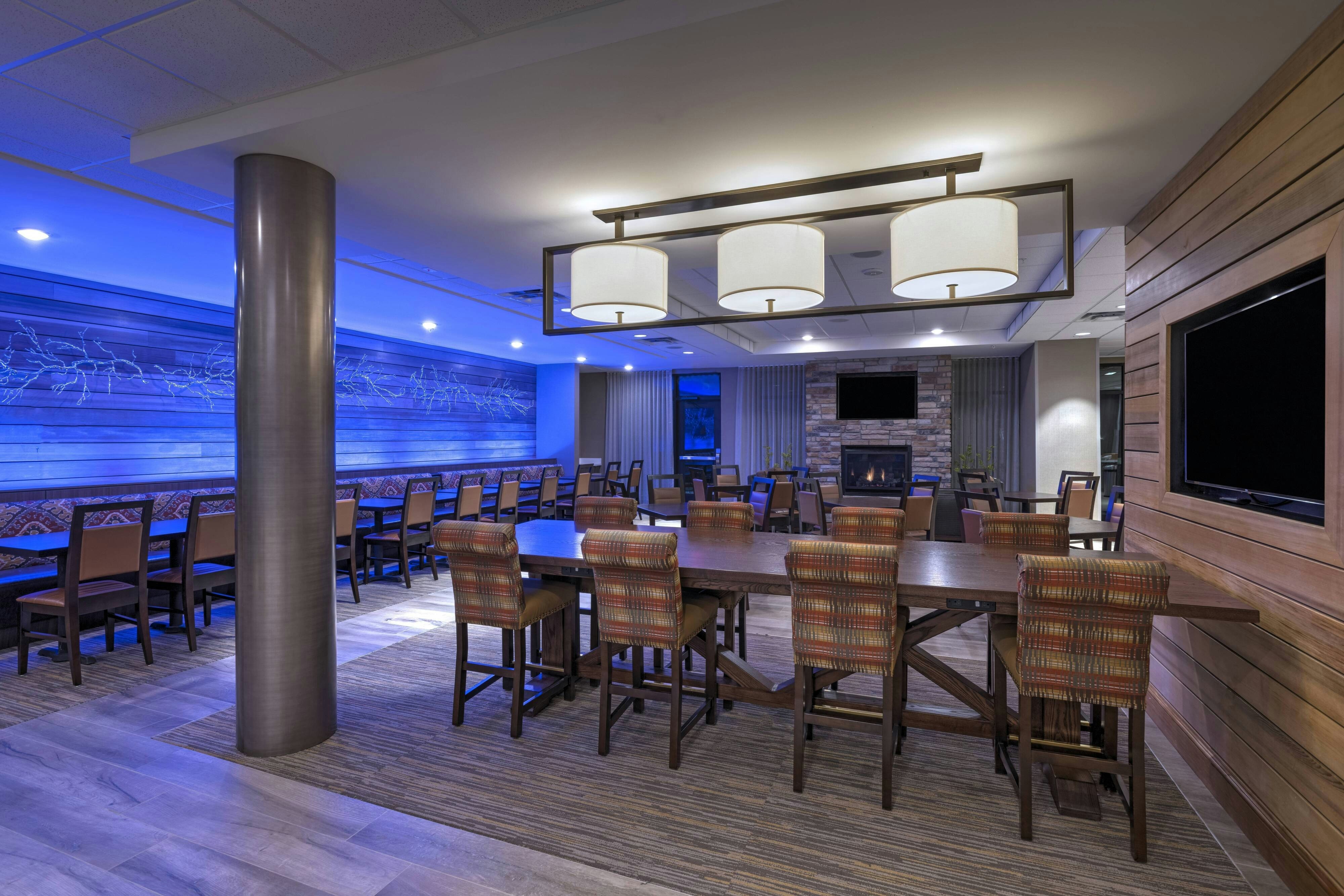 Fairfield Inn & Suites By Marriott Colorado Springs East/Ballpark 37/41