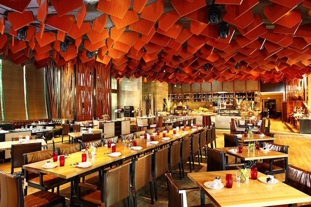 Shenzhen Castle Hotel 55/70