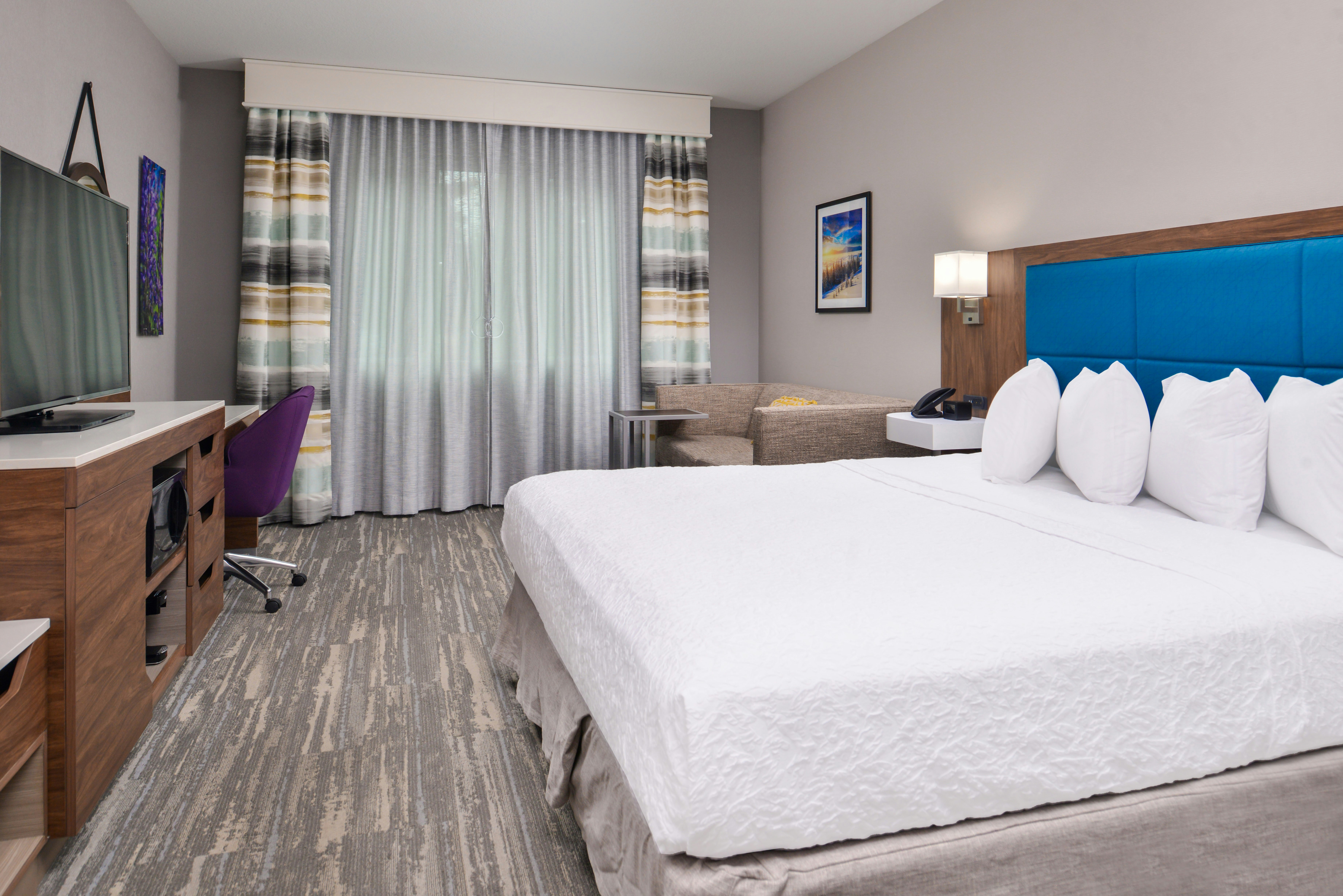 ROOM, KING BED, ACCESSIBLE