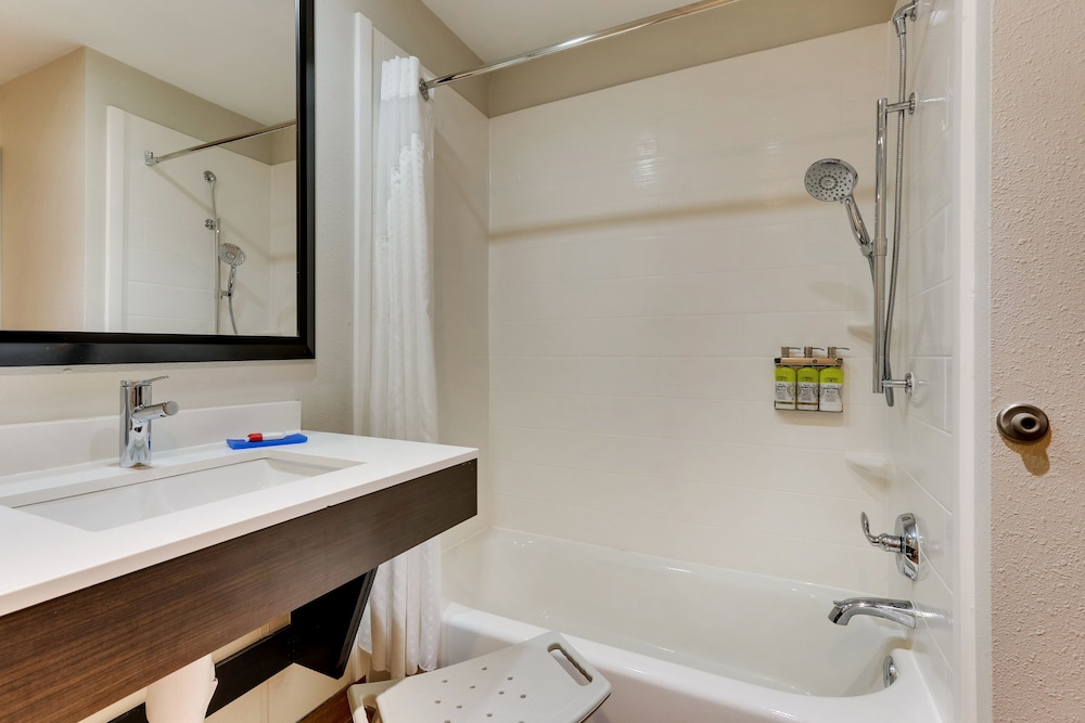 Holiday Inn Express Suites Ardmore An Ihg Hotel 53/55