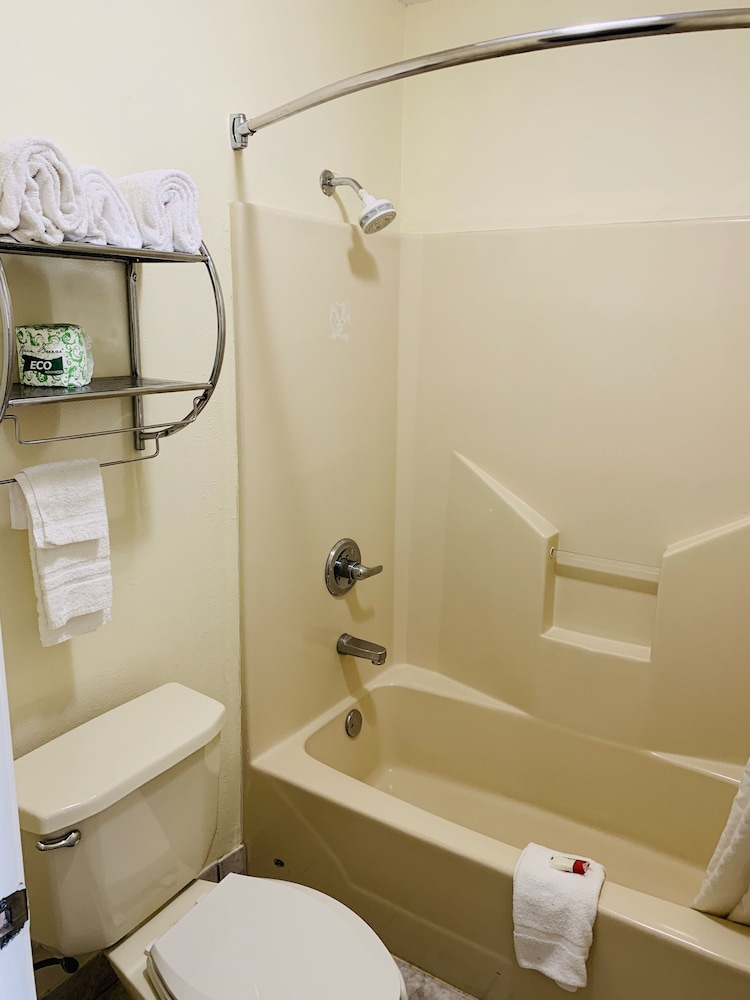 Days Inn by Wyndham Trumann AR 53/56