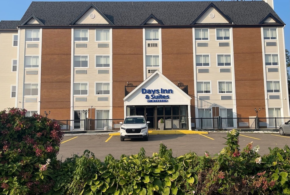 Days Inn & Suites by Wyndham Summerside 2/35